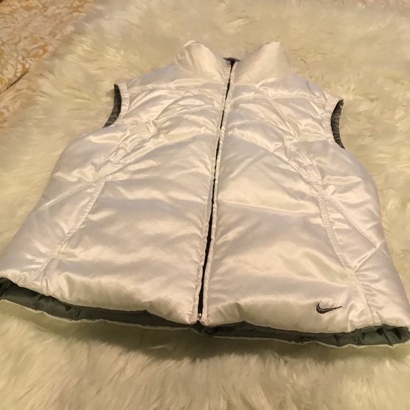 Vest - Picture 6 of 9